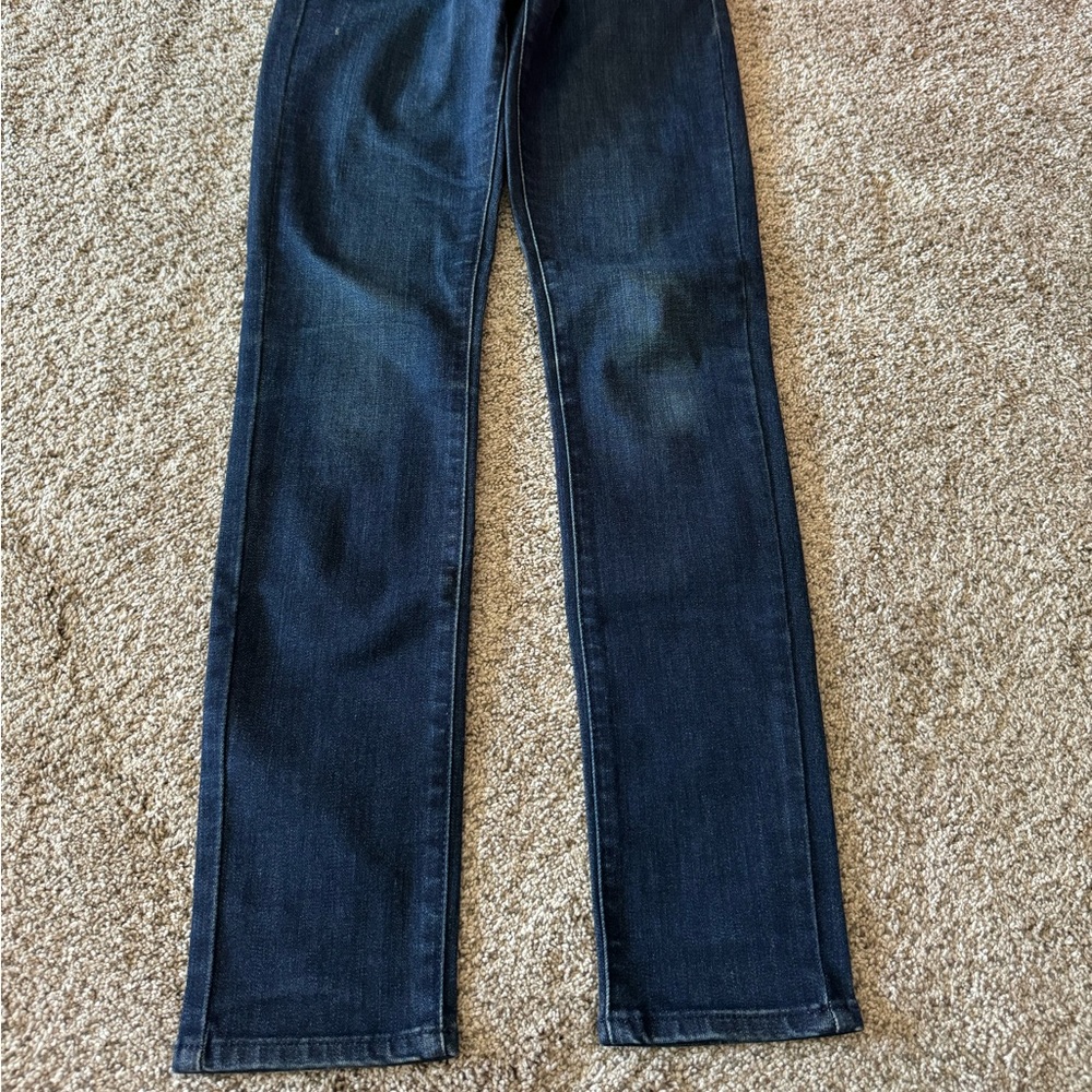 Levi’s straight leg skinny jeans